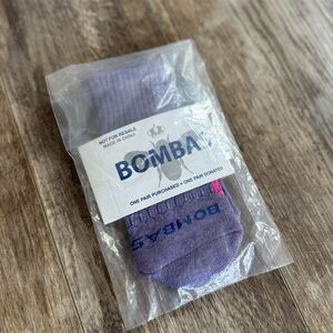 NWT! Bombas Grip Crew Socks
